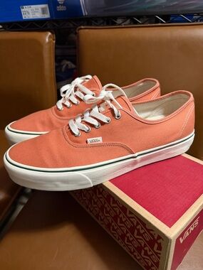 New Vans Authentic Rusty/Orangy Veracrush insoles in men’s size 13